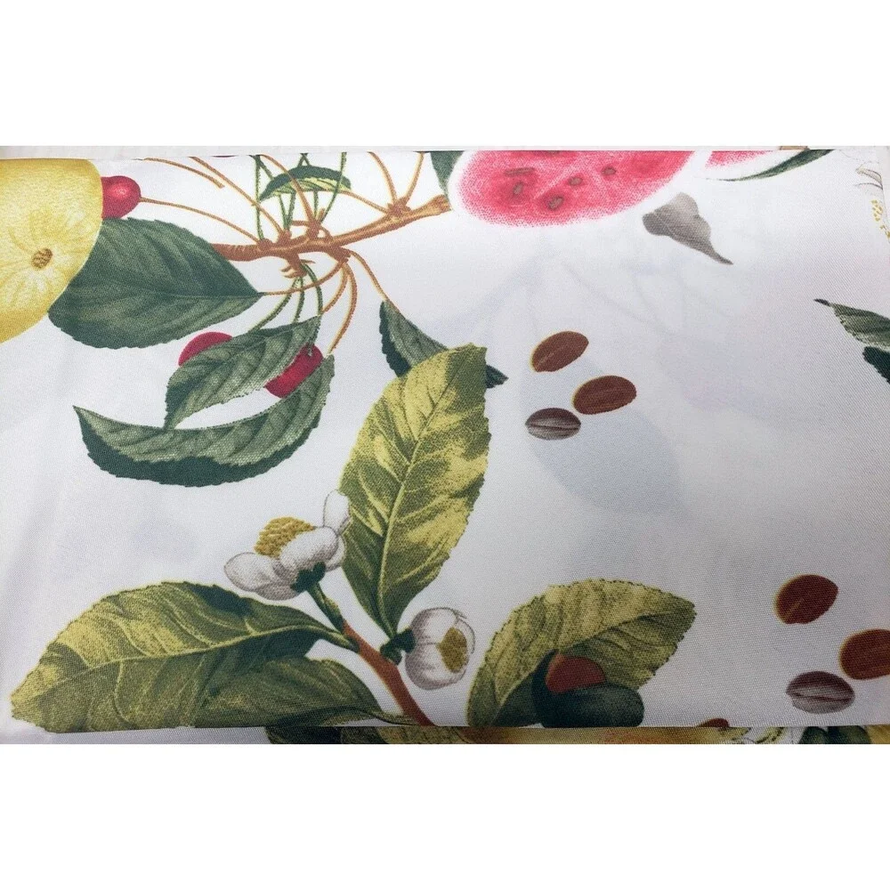 1 Printed Fabric Tablecloth, 60